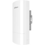 Weiße, vertikale Netzwerkantenne von Dahua Technology mit einem grauen Montagehalter an der Seite.