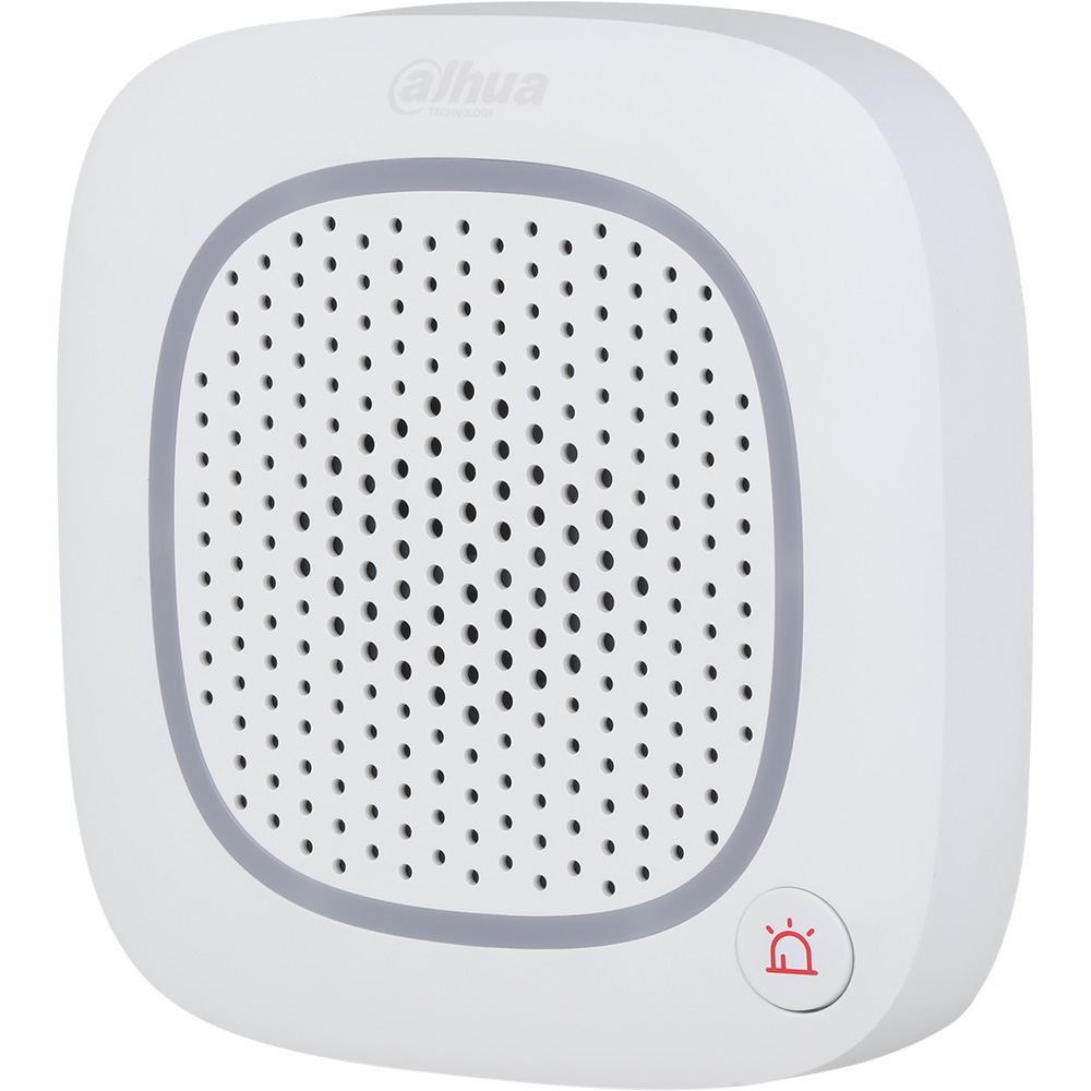 Ein weißer Rauchmelder mit einem runden Gitterdesign auf der Vorderseite und einem kleinen roten Lämpchen unten rechts. Das Logo ist dezent oben in der Mitte platziert.