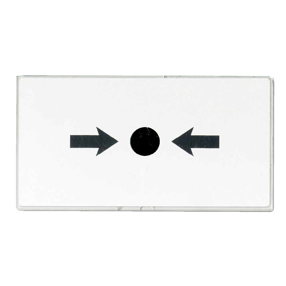 Ein rechteckiges weißes Schild mit einem schwarzen Punkt in der Mitte, der von zwei schwarzen, sich gegenüberliegenden Pfeilen flankiert wird.