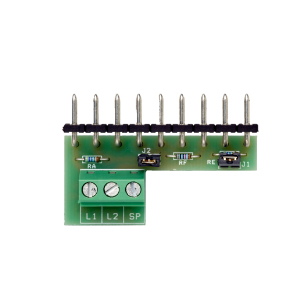 Eine kleine grüne Leiterplatte mit L-förmiger Anordnung von Steckstiften und mehreren Anschlüssen, auf der Beschriftungen wie "RA", "HP", "RE" zu sehen sind.