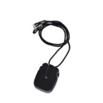 Ein schwarzes tragbares Atemluftmessgerät mit einer Kordel und einem Clipverschluss.