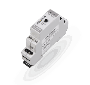 Ein Jablotron AC-160-DIN Funkrelais in grauer Farbe mit Anschlussklemmen und Beschriftungen für 'NO', 'C', und 'NC'.