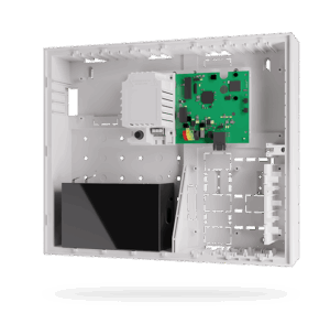 Ein offenes Gehäuse mit einer grünen Leiterplatte, einem schwarzen Batteriegehäuse und einem weißen elektronischen Bauteil im Inneren.