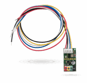 Mehrfarbiges Kabel mit sechs Drähten und einem angeschlossenen grünen Schaltkreisplatinenmodul mit elektronischen Komponenten.