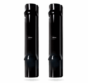 Zwei identische, schwarze optische Sensoren der Marke Optex in zylindrischer Form, auf weißem Hintergrund abgebildet.