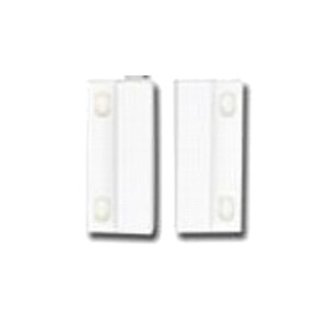 Zwei rechteckige, weiße Kunststoffteile nebeneinander, die möglicherweise für die Befestigung oder Verbindung entwickelt wurden, mit jeweils zwei erkennbaren Löchern an den Enden.