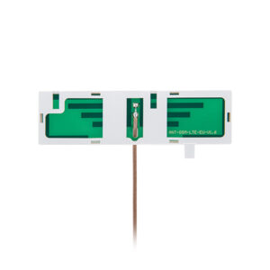 Flache, rechteckige LTE-Antenne mit grünem Schaltungsdesign auf weißem Träger und einem braunen Anschlusskabel.