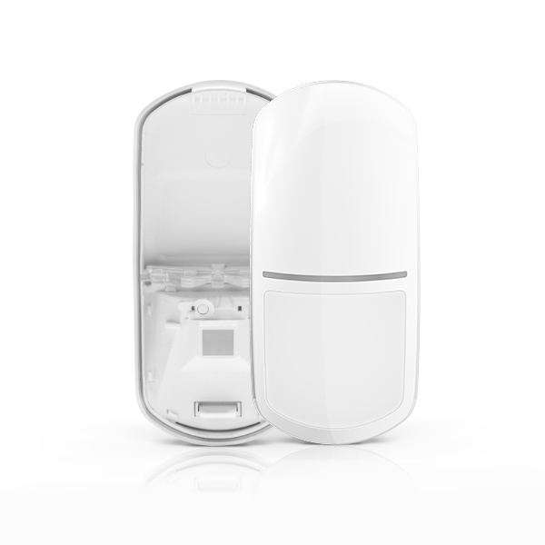 Ein weißer Bewegungsmelder mit abgenommener Rückseite, der die Innenansicht zeigt.