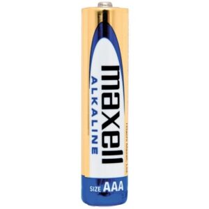 Eine Maxell Alkaline Batterie der Größe AAA mit blauer und goldener Beschriftung auf weißem Hintergrund.