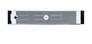 Ein Servergerät mit einem weißen, gelochten Frontgitter und einem zentralen Logo von Avigilon.