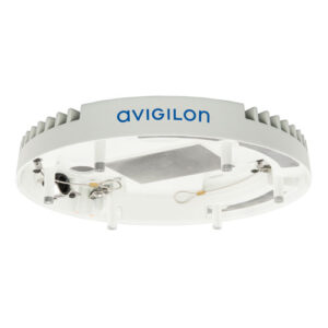 Ein kreisförmiges Überwachungsgerät der Marke Avigilon in Weiß, mit sichtbaren technischen Komponenten auf der Unterseite.