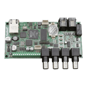 Eine grüne elektronische Leiterplatte mit mehreren Steckverbindern, Steckdosen, einer CR-1225 Lithium-Batterie und verschiedenen Chips, darunter ein Ethernet-Anschluss oben links.