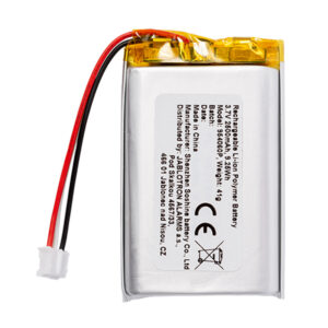 Ein wiederaufladbarer Li-Ionen-Polymer-Akku mit 3,7 V und 2600 mAh, hergestellt von Shenzhen Soshine Battery Co., Ltd, mit sichtbaren roten und schwarzen Kabeln oben.