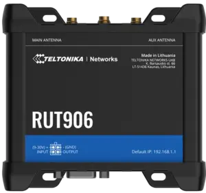 Das Bild zeigt einen schwarzen Teltonika RUT906 Router mit Antennenanschlüssen und der Aufschrift "Made in Lithuania".