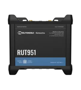 Ein schwarzer RUT951-Router von Teltonika Networks mit Anschlüssen für Haupt- und Hilfsantenne, hergestellt in Litauen, mit Standard-IP-Adresse 192.168.1.1.