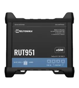 Ein schwarzer Teltonika RUT951 Router mit eSIM-Unterstützung und Netzwerkkonnektivität, hergestellt in Litauen, mit Anschlüssen für Haupt- und Zusatzantenne sowie Power-over-Ethernet-Funktionen.