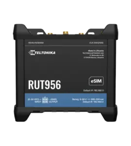 Schwarzes Teltonika RUT956 Router-Gerät mit eSIM-Unterstützung, Modellinformationen und Anschlüsse auf der Oberseite, hergestellt in Litauen.
