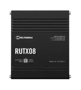Ein schwarzes Teltonika RUTX08 Netzwerkgerät mit Beschriftung "Made in Lithuania" und Standard-IP-Adresse 192.168.1.1.
