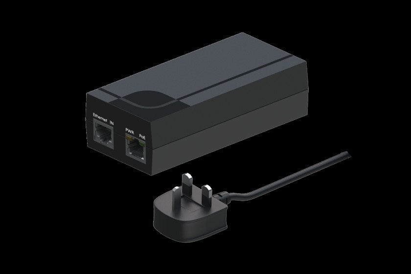 Ein schwarzes Power-over-Ethernet-Injektor-Gerät mit zwei Ethernet-Ports, beschriftet mit 'Ethernet IN' und 'PoE', und einer UK-Steckdose mit Kabel auf schwarzem Hintergrund.