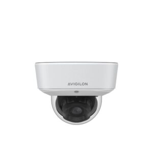 Weiße Überwachungskamera von Avigilon mit kuppelförmigem Gehäuse.