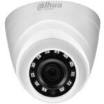 Eine weiße Überwachungskamera mit Nachtsicht-LEDs von Dahua Technology, montiert in einer Kuppelform.