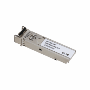 Ein SFP-Modul in Silber, gekennzeichnet mit den Spezifikationen "SFR 850-MMF 1.25G 850nm 2M SFP 1.2.18.04.10050", einschließlich CE- und FCC-Zertifizierungen.