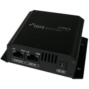 Ein schwarzes IDIS Long-Reach PoE Extender-Modul DA-LP1101T mit zwei Ethernet-Anschlüssen und einem DC-In-Anschluss auf der Vorderseite.