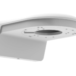 Weiße Kamerahalterung mit kreisförmigen Lochmustern, schräg von unten aufgenommen.