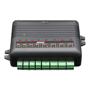 Ein schwarzer Mehrkanalcontroller mit grünen Anschlussklemmen, roten LED-Anzeigen und einem USB-Anschluss oben.