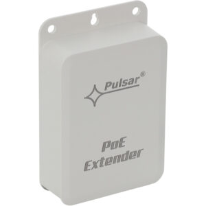 Weiße PoE-Extender-Box von Pulsar mit stilisiertem Logo, zur Wandmontage vorgesehen.