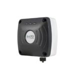 Ein schwarzes und graues Gerät mit dem Logo 'SALTO' auf der Vorderseite, vermutlich ein Zugangskontrollleser.