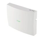 Ein weißes, gebogenes elektronisches Gerät mit der Aufschrift "SALTO" und einem grünen Lichtstreifen auf der Vorderseite.