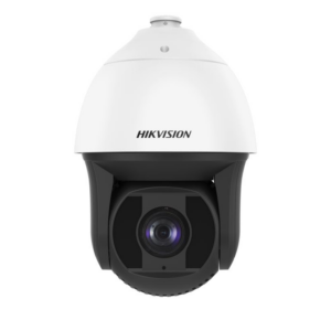 PTZ-Überwachungskamera von Hikvision mit einem weißen, halbrunden Gehäuse und einem zentralen Objektiv.