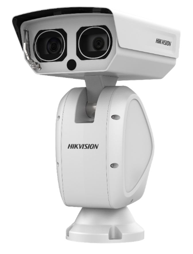 Weiße Hikvision-Sicherheitskamera mit zwei Linsen auf einem drehbaren Sockel.