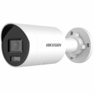 Weiß-graue Sicherheitskamera der Marke Hikvision mit zylindrischem Gehäuse, angebracht an einer Halterung.