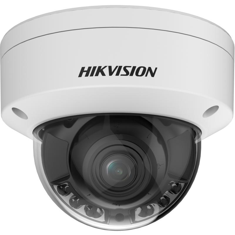 Weiße Hikvision Dome-Überwachungskamera mit sichtbarer Linse hinter einem transparenten Gehäuse.