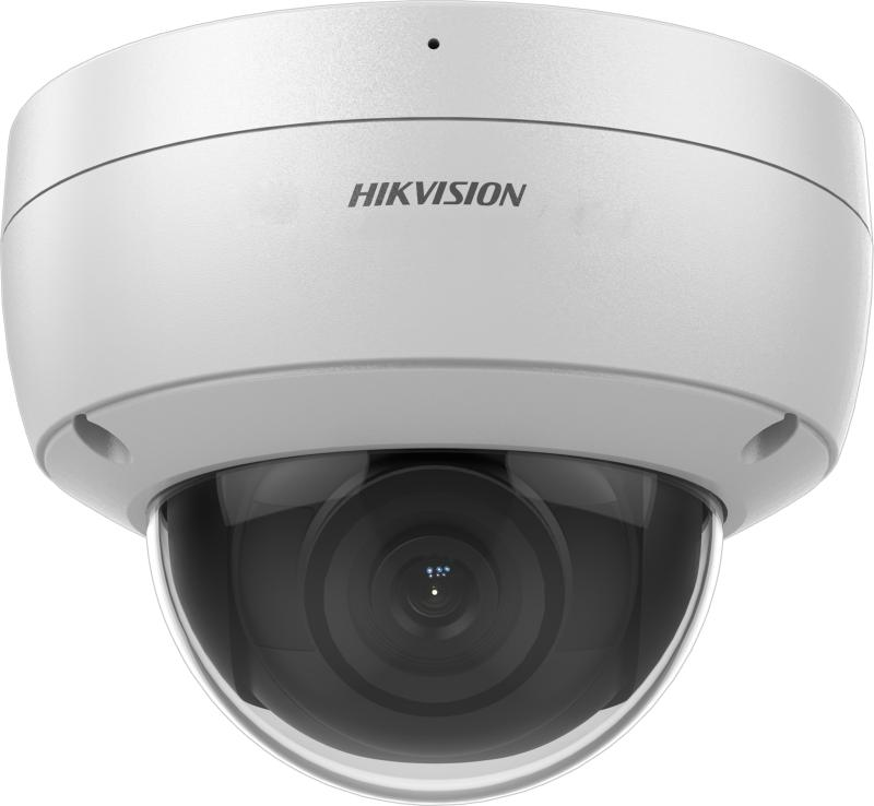 Eine weiße Überwachungskamera der Marke Hikvision in Dome-Bauform mit einem kuppelförmigen Gehäuse.