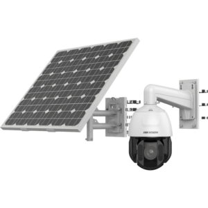 Eine Solarpanel-Kamera-Kombination von Hikvision, bestehend aus einem großen Solarpanel auf einem Metallrahmen und einer kugelförmigen Überwachungskamera, die an einer Wandhalterung befestigt ist.