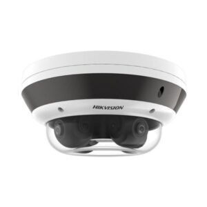 Eine weiße Überwachungskamera von Hikvision mit mehreren Objektiven und einem abgerundeten Gehäuse.