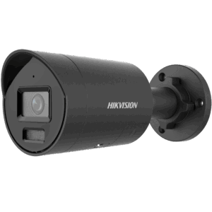 Schwarze Überwachungskamera der Marke Hikvision in zylindrischer Form mit einer Wandhalterung.