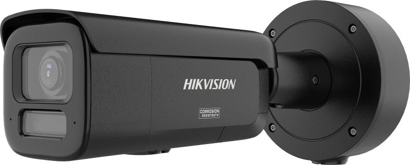 Schwarze Hikvision CCTV-Kamera mit einem robusten Gehäuse und der Aufschrift "Corrosion Resistant" auf der Seite, geeignet für den Außenbereich.