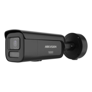 Schwarze Überwachungskamera von Hikvision mit robustem Gehäuse und der Aufschrift 'Corrosion Resistant'.