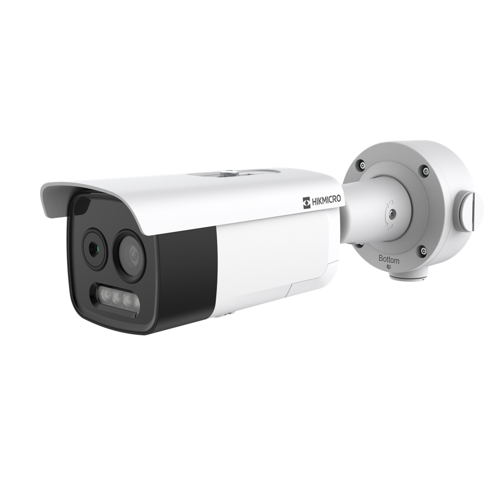 Weiß-schwarze Überwachungskamera mit zylindrischem Gehäuse und mehreren Linsen, befestigt an einer Wandhalterung.