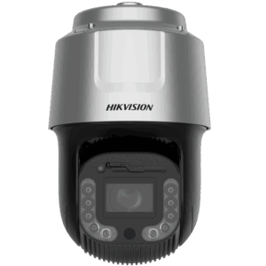 Eine silbergraue Hikvision Überwachungskamera mit schwarzem Kameramodul und mehreren Linsen.