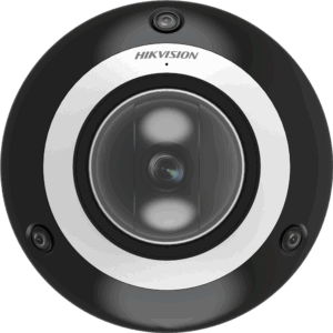 Nahaufnahme einer kugelförmigen Überwachungskamera von Hikvision mit zentralem großen Objektiv und drei kleineren Objektiven verteilt um den Umfang.