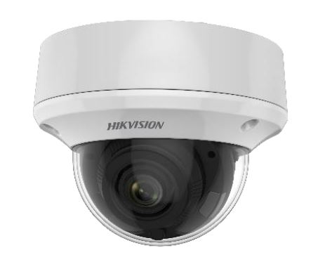 Weiße Dome-Überwachungskamera von Hikvision mit einem transparenten Gehäuse, das die Linse schützt.