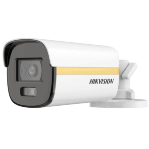 Eine weiße Überwachungskamera der Marke Hikvision mit einem goldenen Streifen an der Seite und einem montierbaren Sockel.