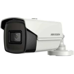 Weiße Überwachungskamera von Hikvision mit einem robusten Gehäuse und großer Linse.