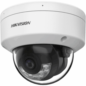 Eine weiße Überwachungskamera mit schwarzem Objektiv, auf der "Hikvision" steht.