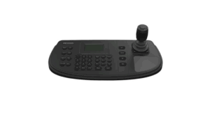 Schwarze Steuerkonsole mit Tastenfeld und Joystick, geeignet für die Steuerung von Überwachungskameras.